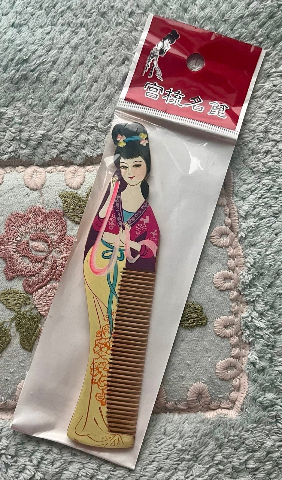 NEW vintage wooden Changzhou comb with Chinese princess 3c7HzWpGr