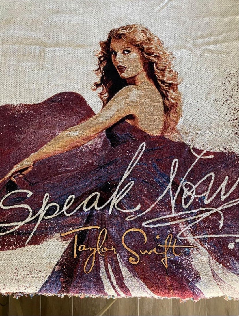 Taylor Swift 2011 Speak Now World Tour Tapestry Woven Blanket 3b8pXOmOl