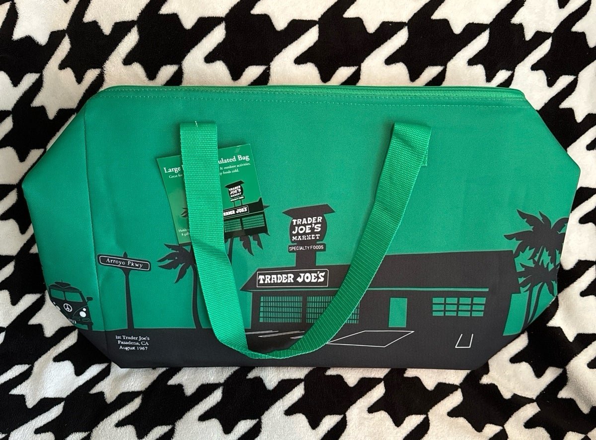 Trader Joe’s Limited Edition Large Reusable Insulated Bag fWMbWeBEO