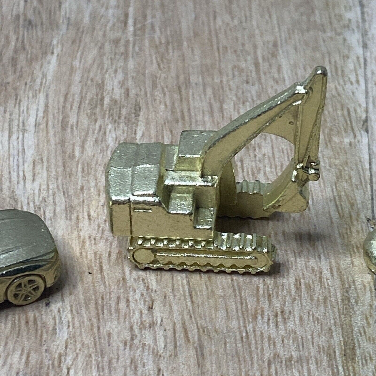 Monopoly EMPIRE 2015 Replacement Pieces 6 Gold Tokens Ford Xbox Puma Cat & Dice 8lHMYMGkZ