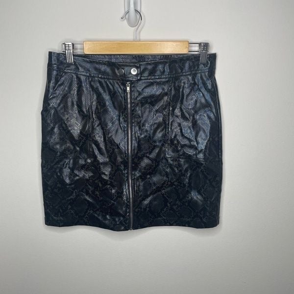 Shinestar- Black Snakeskin Faux Leather Skirt 3X0MfnnLv