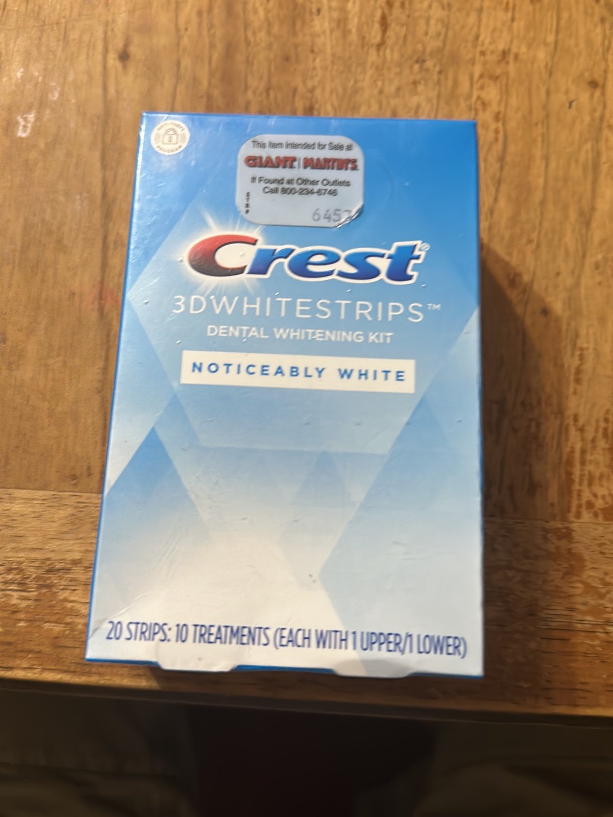Crest 3D Whitestrips Dental Whitening Kit NOTICEABLY WH