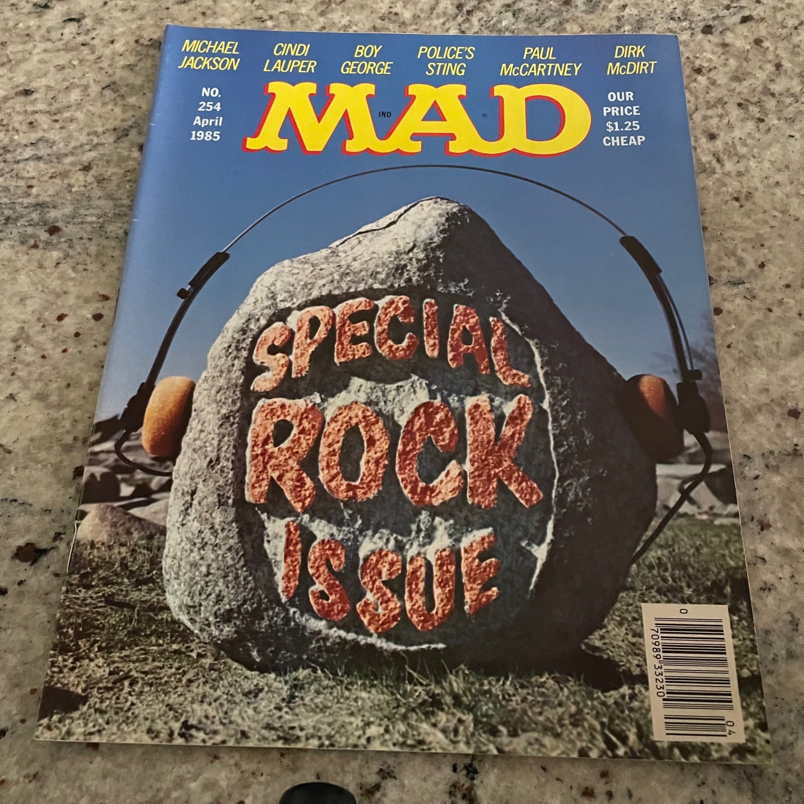 MAD magazine No. 254 April 1985 26cDV3Nf9