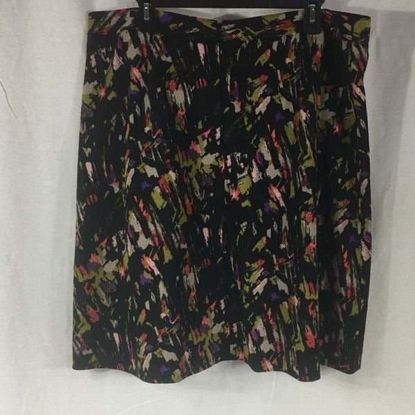 Lane Bryant size 16 skirt zipper at waist red black tan