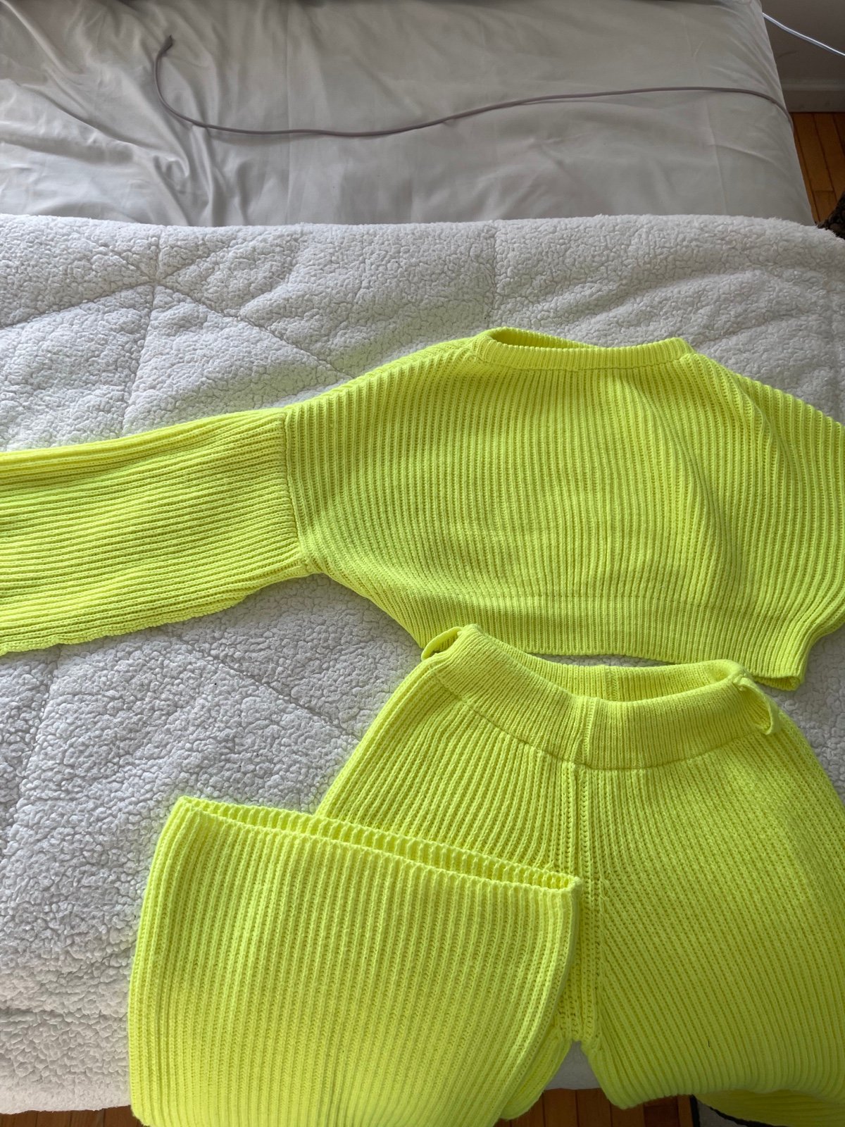 Neon Yellow Knit Sweater Set size small 5eObfyaLY