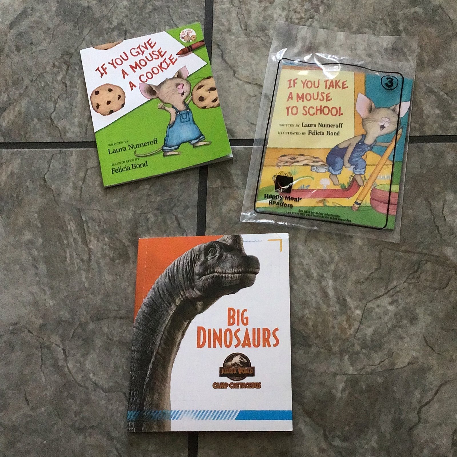 McDonalds Happy Meal Readers Mouse #1 #3 and Big Dinosaurs dDrGfs8x4
