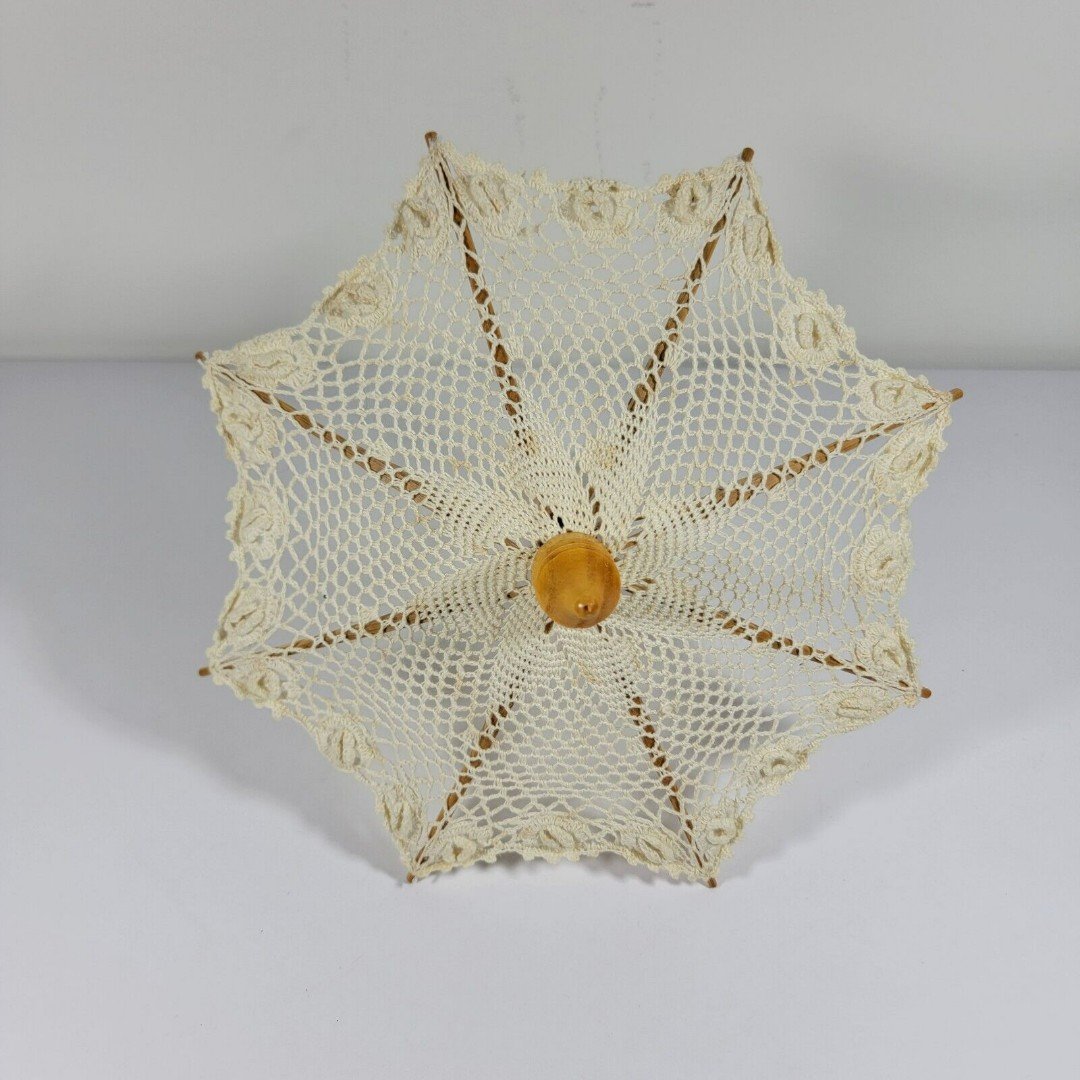 Miniature Ivory Color Crochet Knit Umbrella Doll Accessory 06T9Emblx