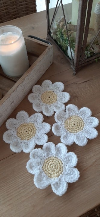 daisy handmade crochet coaster set of 4 spring flower white & yellow 2FGTtGu3d