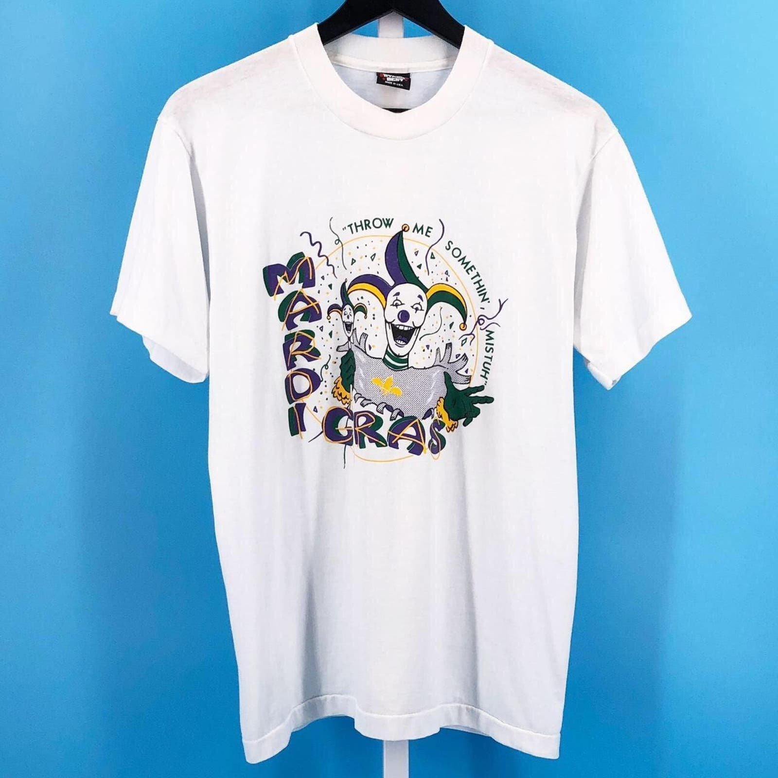 Mardi Gras graphic crewneck tshirt 90s 1990s vintage an