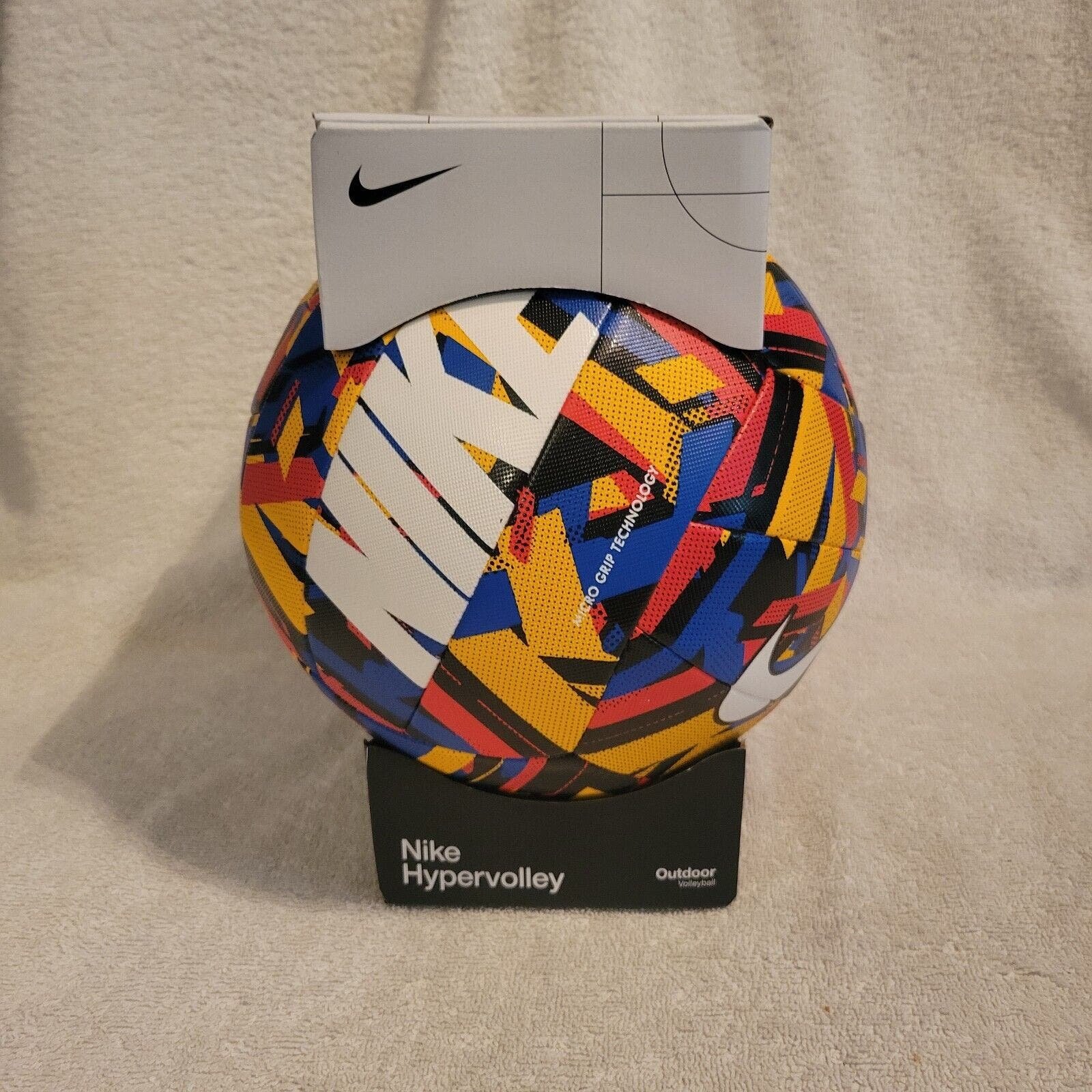 Nike Hypervolley 18 Panel Graphic Outdoor Volleyball NE