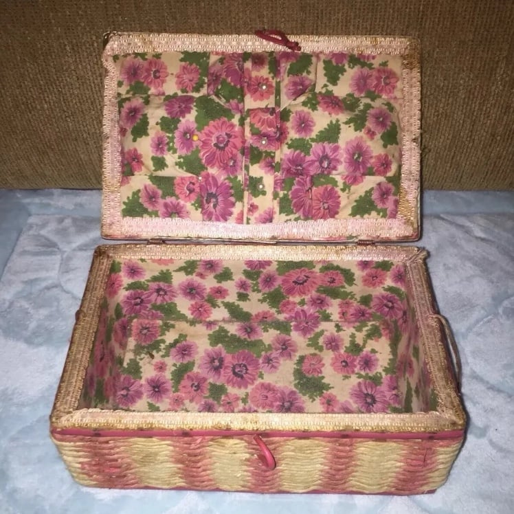 Retro Pink Wicker sewing vintage art & craft tote Made in Japan Ratan Button Box 0sbKeqDvT