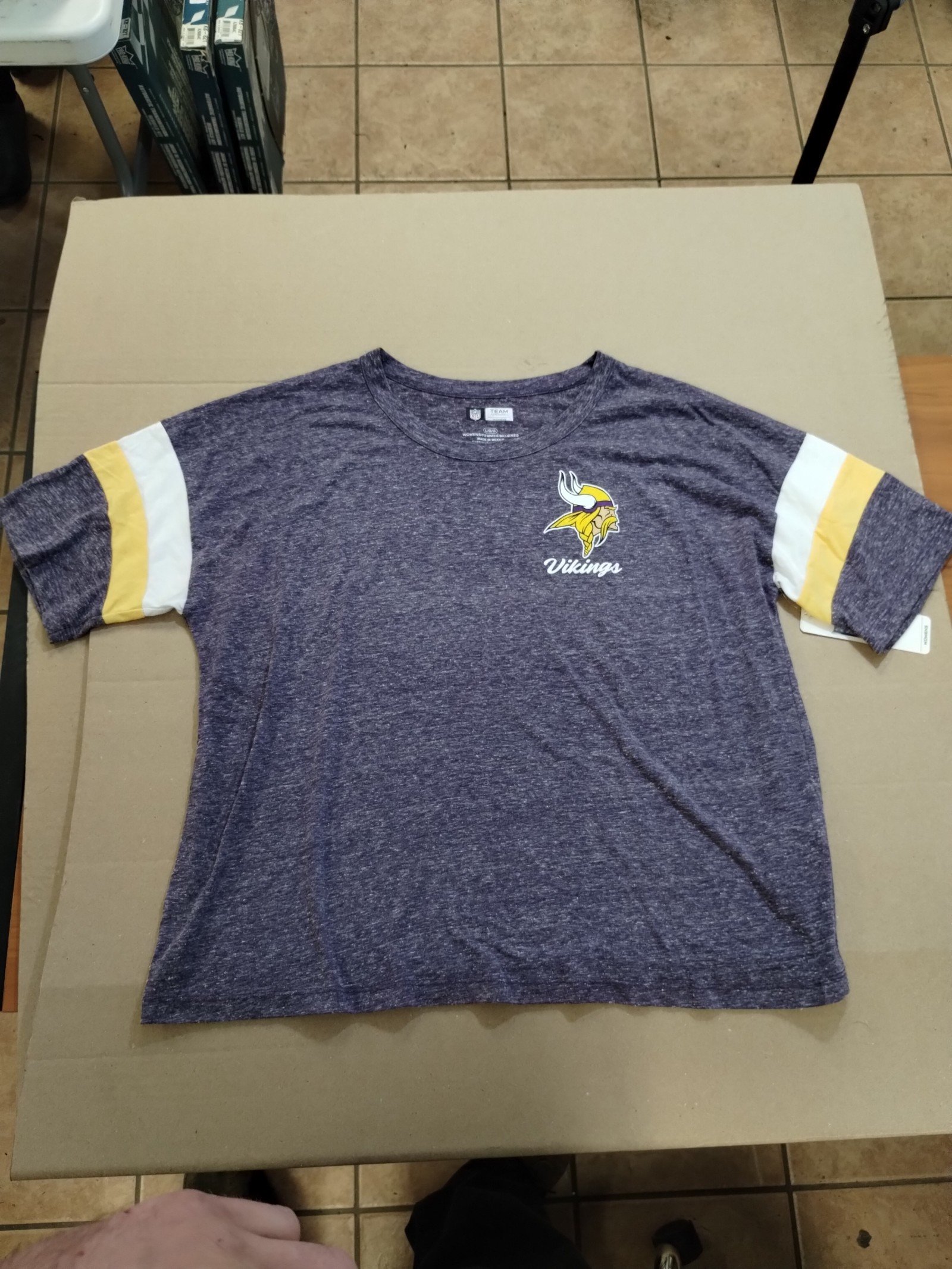 NEW Minnesota Vikings NFL Official Women´s Large T-shirt F80 CwJB0kl2r