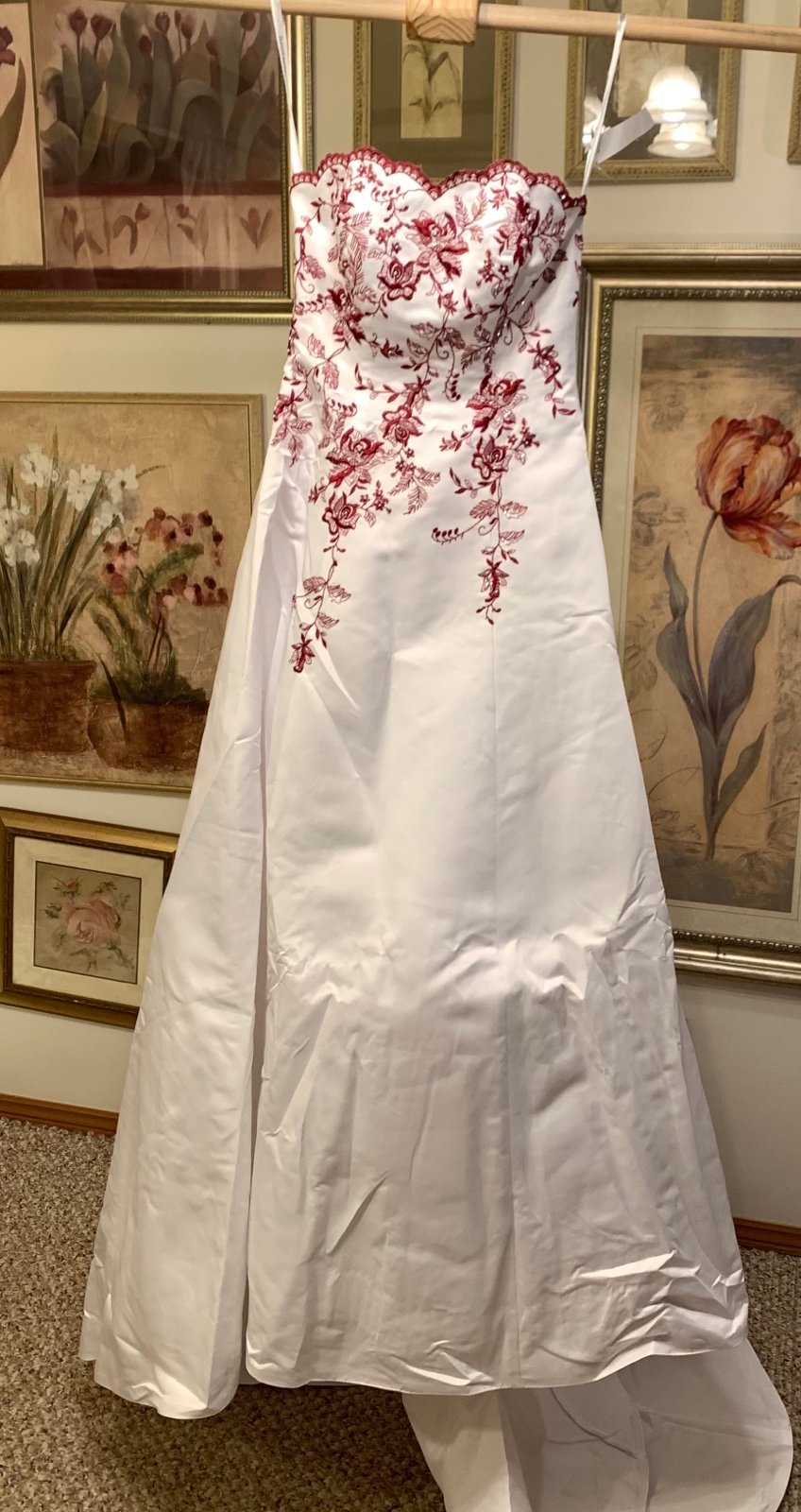 NWT white apple red embroidered strapless wedding dress