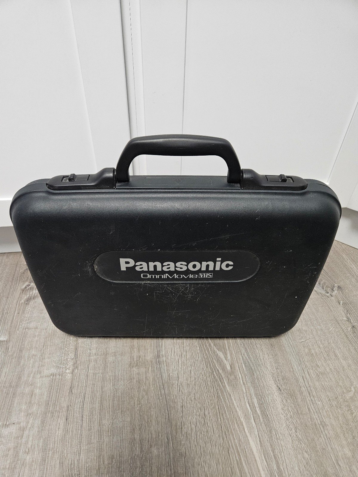 Panasonic OmniMovie VHS Camcorder eLdtBL7BB