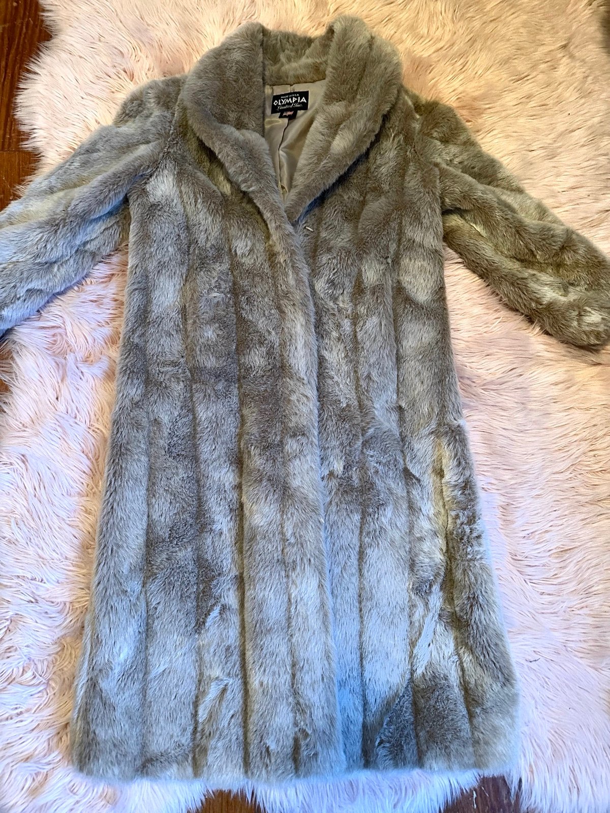 Vintage floor length faux fur coat Olympia women’s smal
