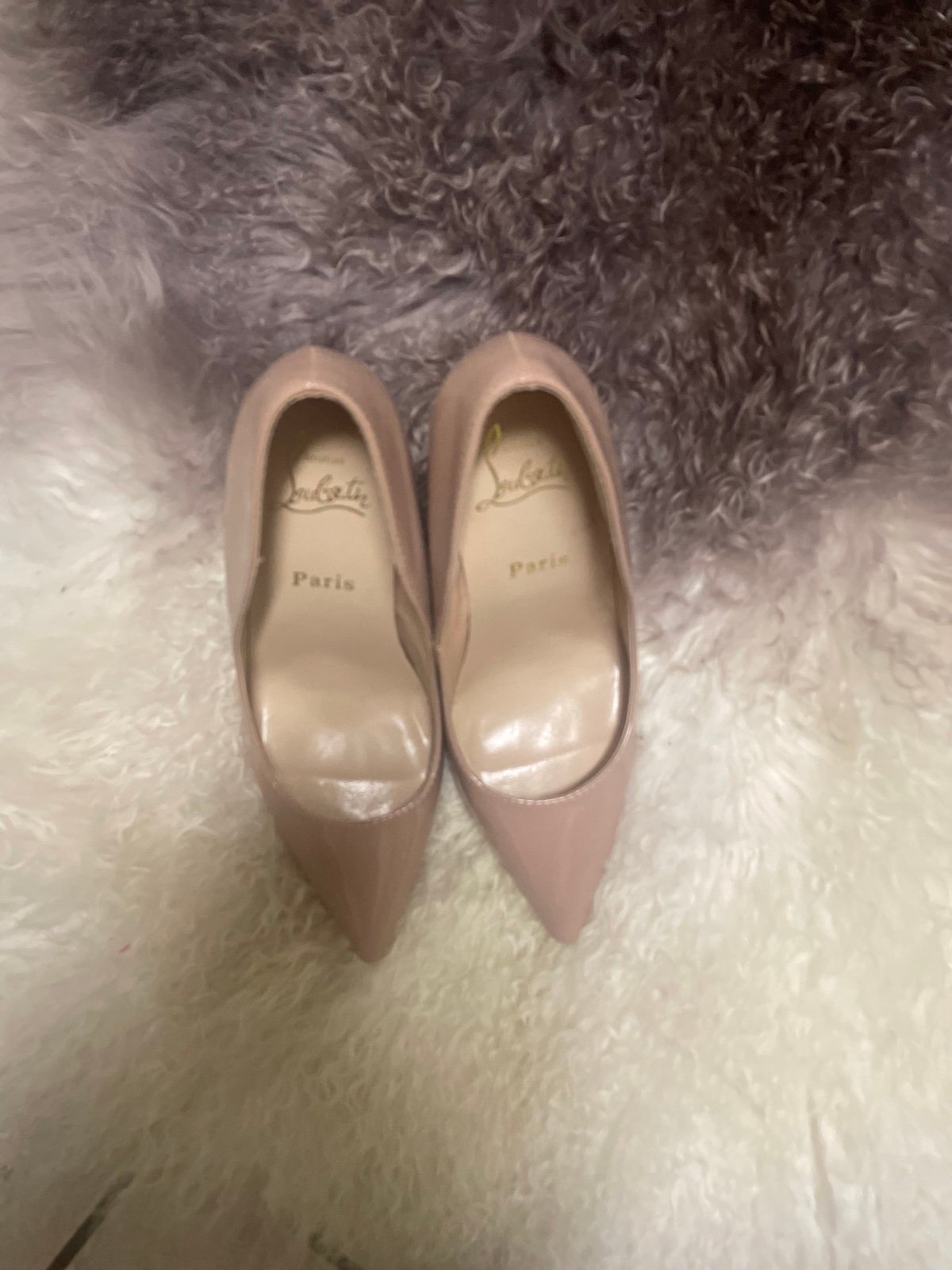 Christian Louboutin So Kate Nude Patent Leather Pumps S
