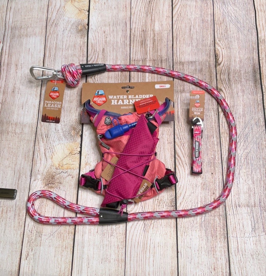 Small Arcadia Trail Water bladder harness and matching 