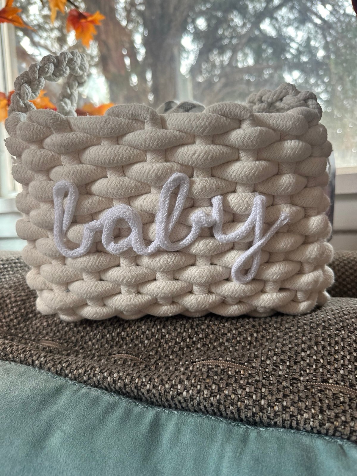 Taylor Madison soft baby basket from the Baby Collection -NWT FO4IvXlzJ