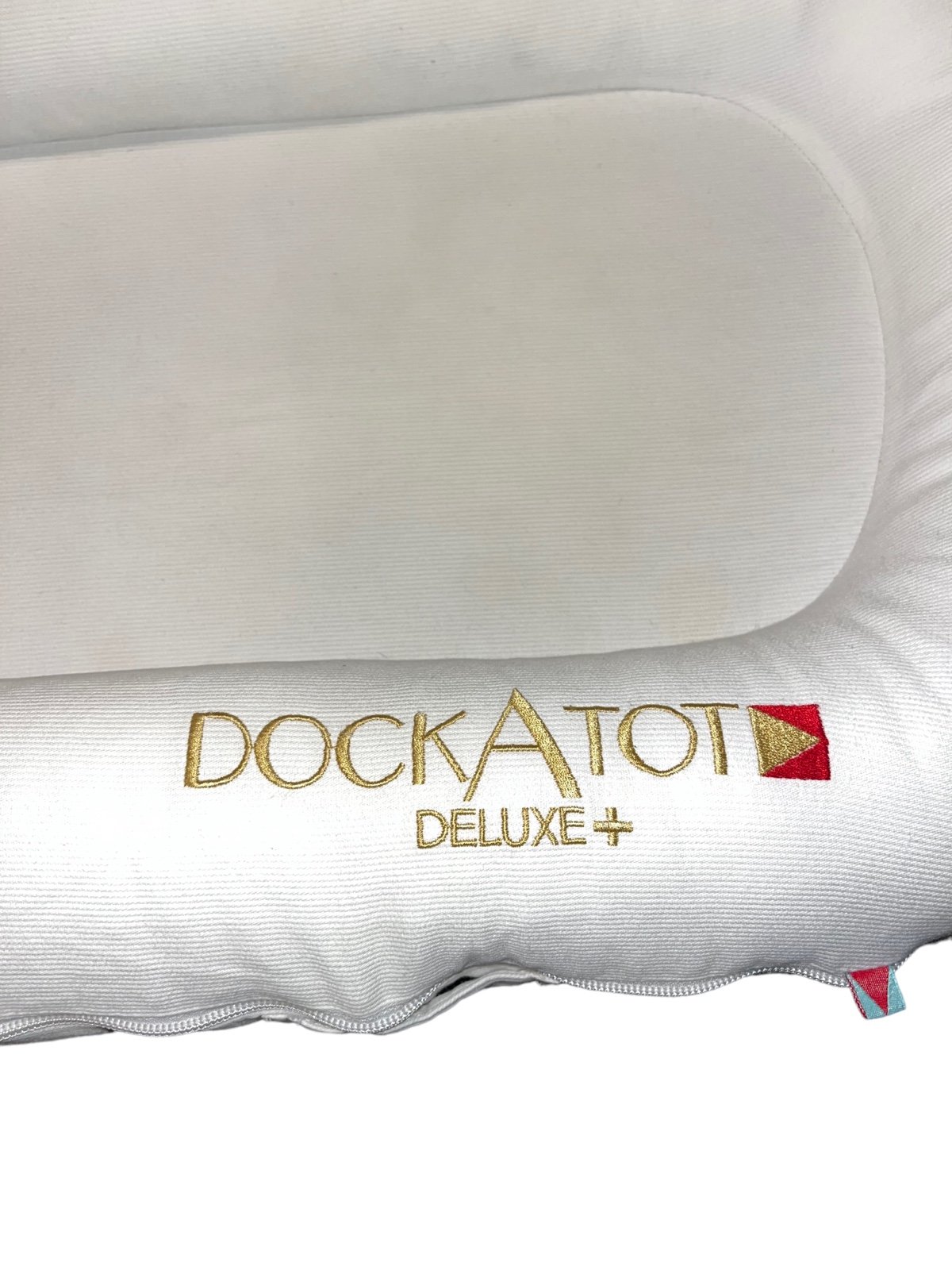 Dock a Tot Deluxe + Preowned Good Condition Infant Bed Lounger White g6fN7Llrd