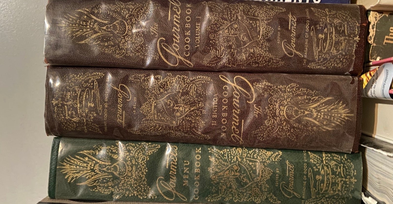 Set of 3 vintage Gourmet cookbooks duQ1m7dN8
