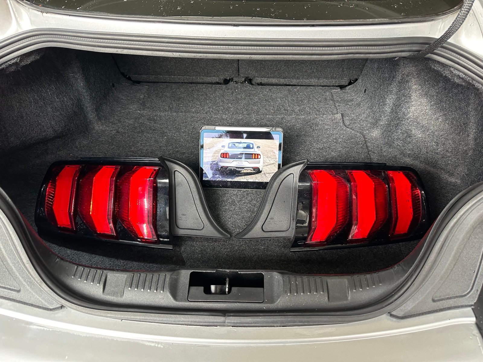Ford Mustang LED Tail Lights ; Red Lens bHrCP7zvI