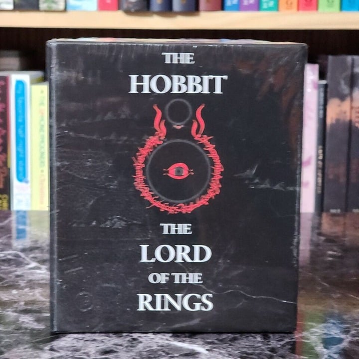 Tolkien The Hobbit & The Lord of the Rings Gift Set Middle Earth Treasury Boxed g679nS0uQ